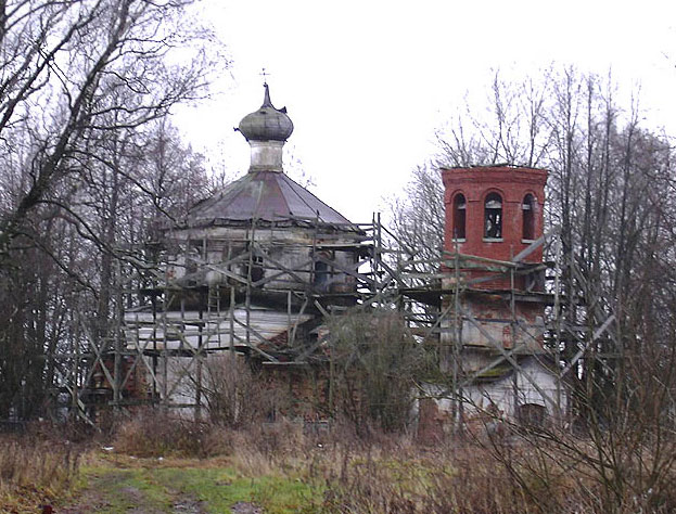 Церковь Тихвинской иконы Божией Матери, Романщина (Лужский район, Ленинградская область). фасады