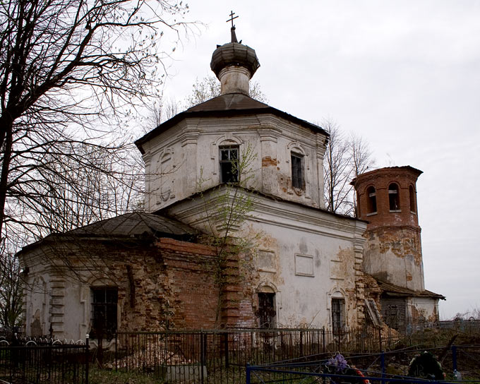 Церковь Тихвинской иконы Божией Матери, Романщина (Лужский район, Ленинградская область). фасады, Вид с северо-востока