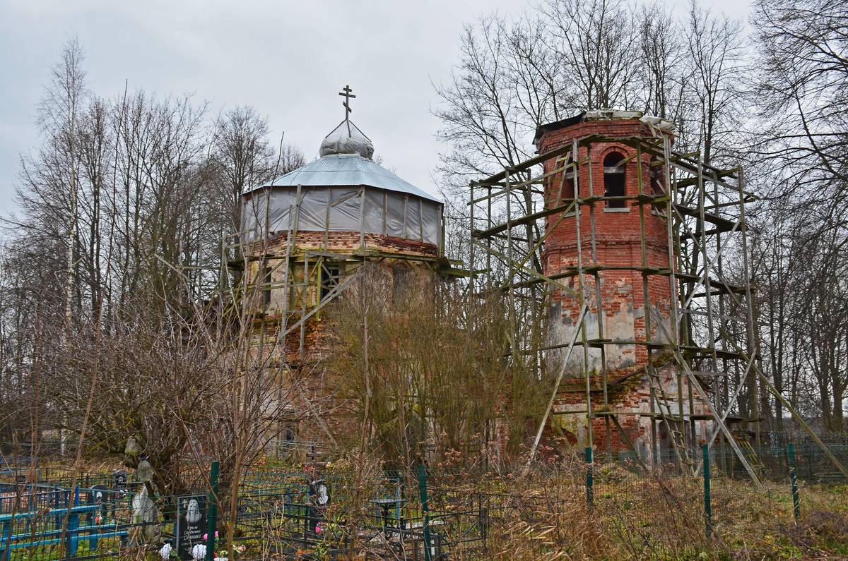 Церковь Тихвинской иконы Божией Матери, Романщина (Лужский район, Ленинградская область). фасады