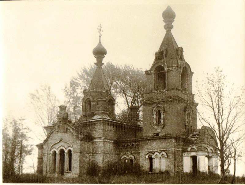 Церковь Покрова Пресвятой Богородицы, Вычелобок (Лужский район, Ленинградская область). архивная фотография, Фото 1965 г. из приходского архива (фотограф: Юрий Андреев)