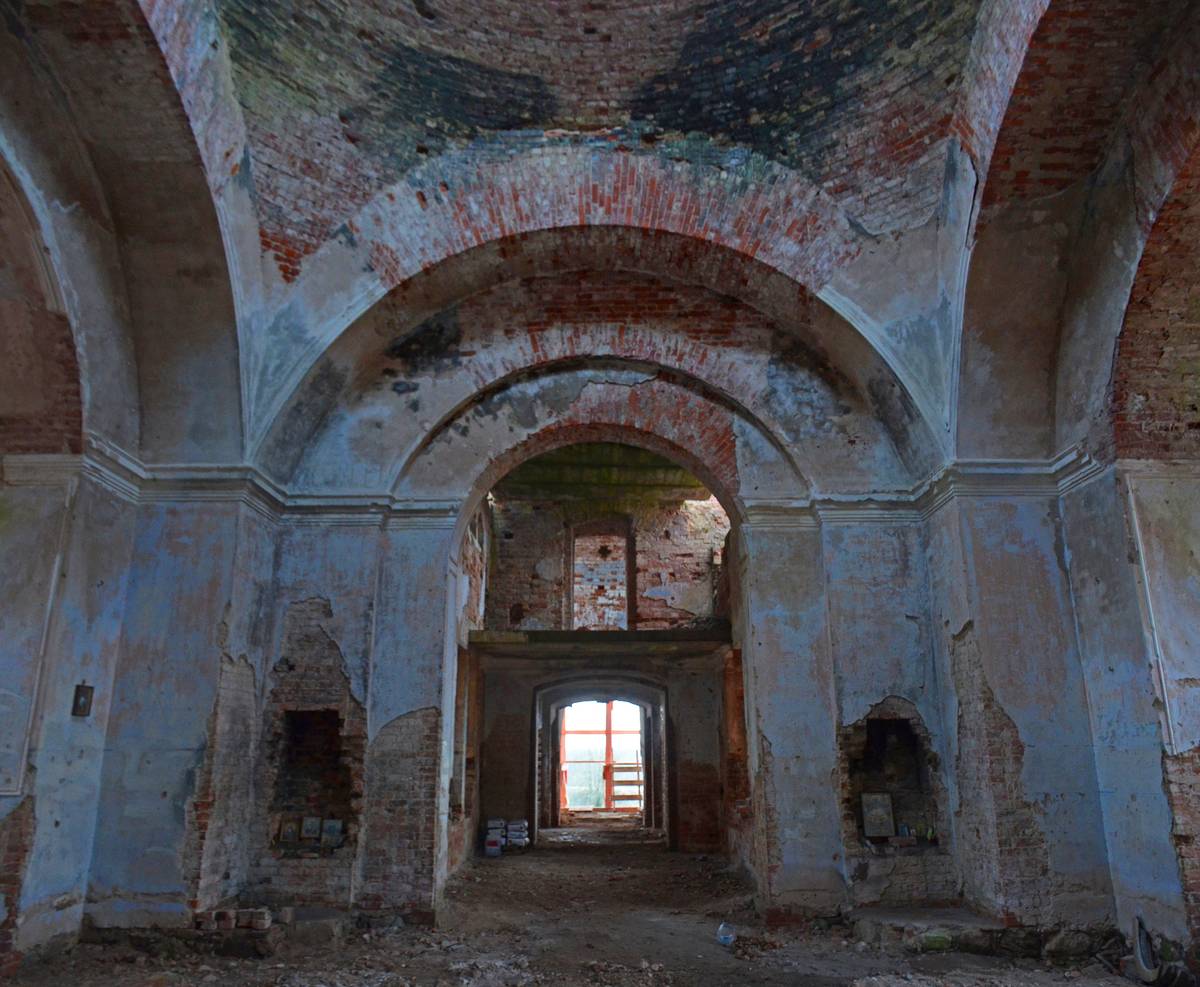 Церковь Покрова Пресвятой Богородицы, Вычелобок (Лужский район, Ленинградская область). интерьер и убранство