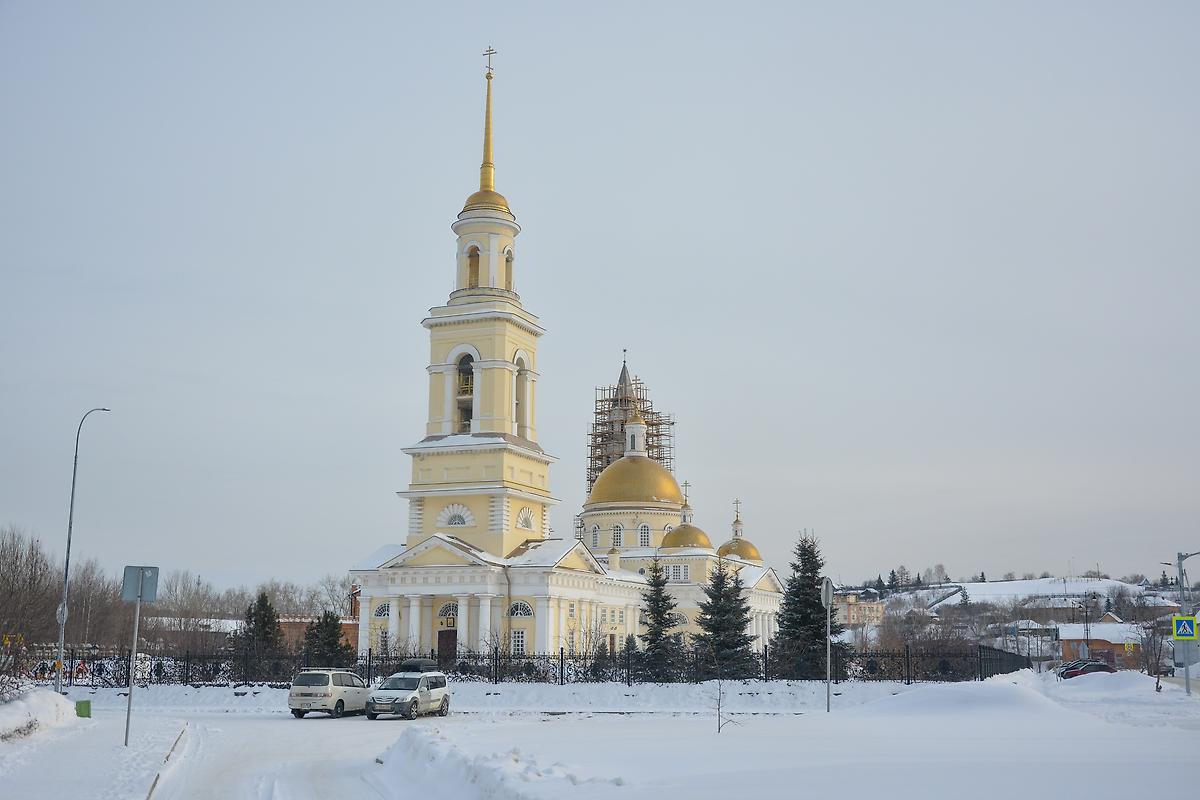 общий вид в ландшафте. Собор Преображения Господня, Невьянск (Невьянский район (Невьянский ГО и ГО Верх-Нейвинский), Свердловская область)