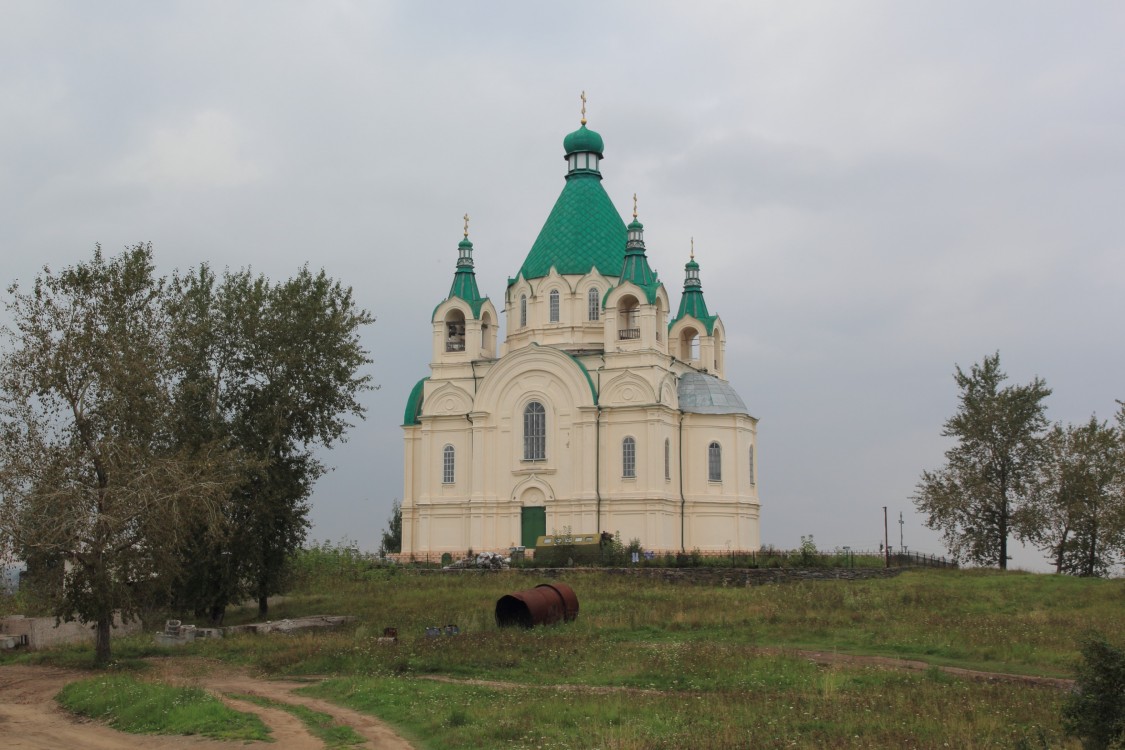 Нижний Тагил. Церковь Александра Невского на Гальянке. общий вид в ландшафте