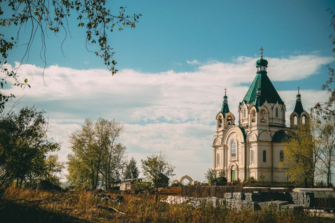 Церковь Александра Невского на Гальянке, Нижний Тагил (Нижний Тагил (ГО город Нижний Тагил), Свердловская область). общий вид в ландшафте