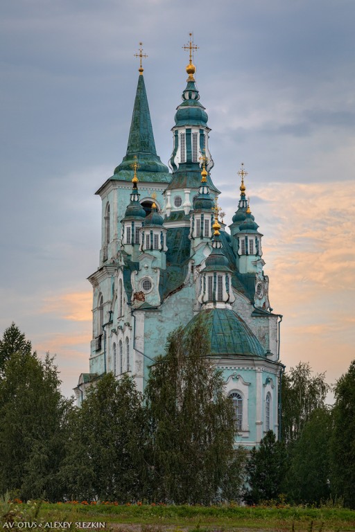 Нижняя Синячиха. Церковь Спаса Преображения. фасады