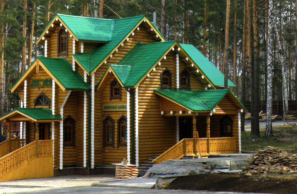 Монастырь Святых Царственных страстотерпцев, Ганина Яма (Екатеринбург (МО город Екатеринбург), Свердловская область). дополнительная информация, Музей и церковная лавка на территории монастыря