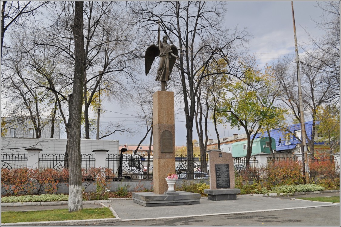 Церковь Рождества Христова на Уралмаше, Екатеринбург (Екатеринбург (МО город Екатеринбург), Свердловская область). дополнительная информация, Памятный знак в честь 2000-летия Рождества Христова
