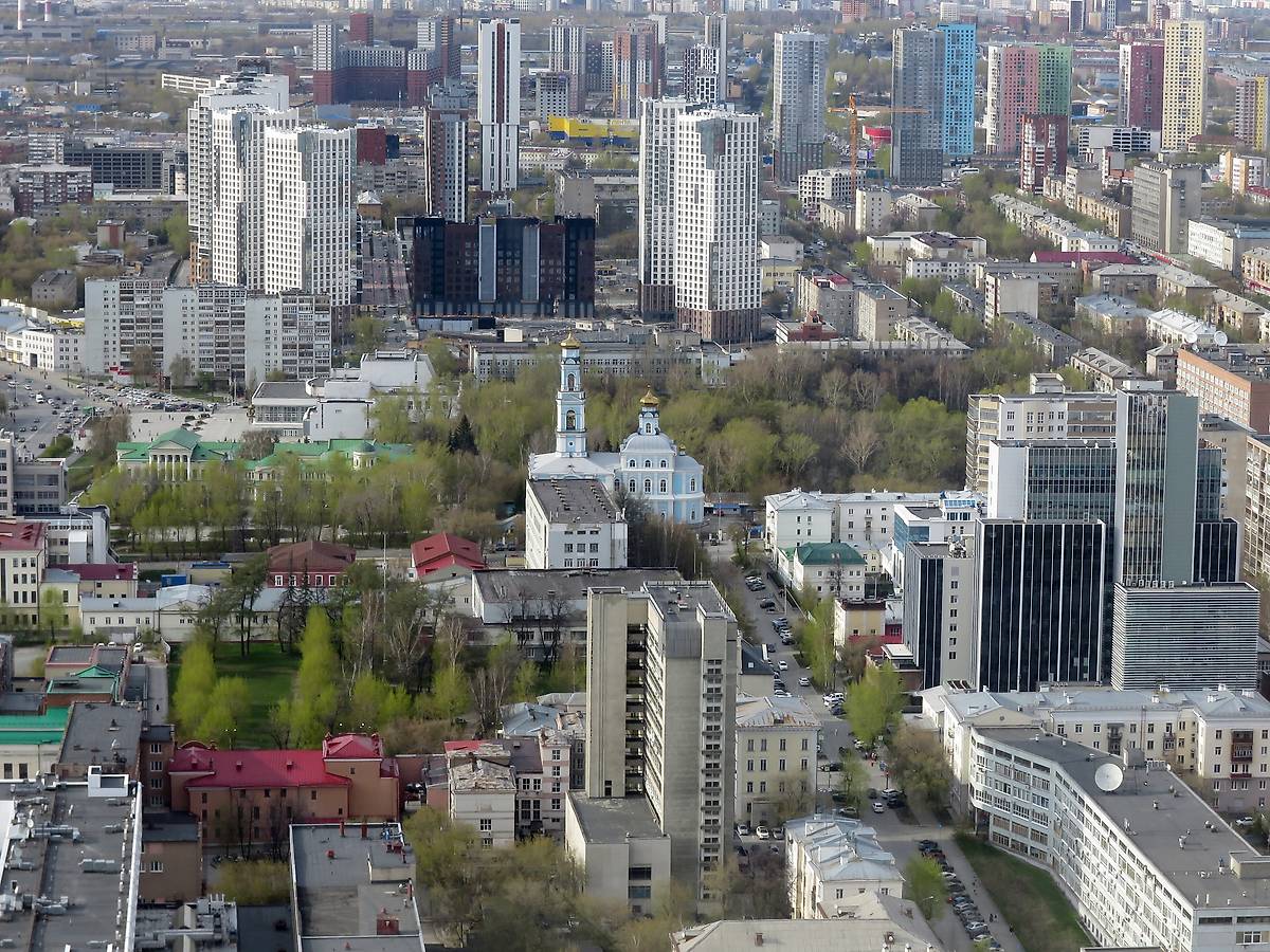 общий вид в ландшафте. Церковь Вознесения Господня, Екатеринбург (Екатеринбург, город, Свердловская область)