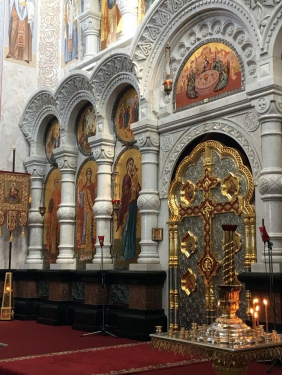 Церковь Всех Святых, в земле Российской Просиявших (