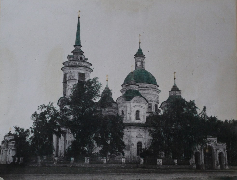 Церковь Николая Чудотворца, Быньги (Невьянский район (Невьянский ГО и ГО Верх-Нейвинский), Свердловская область). архивная фотография, Частная коллекция. Фото 1949 г.