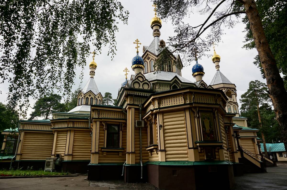 Церковь Троицы Живоначальной, Удельная (Раменский район и гг. Бронницы, Жуковский, Московская область). фасады