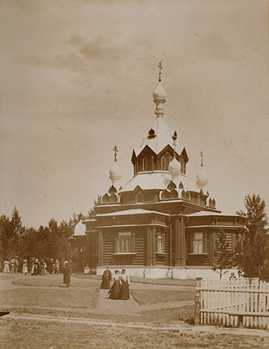 Фото 1900-1902 г. (На фотографии видно, что с западной стороны к церкви ещё не была построена колокольня), архивная фотография. Церковь Троицы Живоначальной, Удельная (Раменский район и гг. Бронницы, Жуковский, Московская область)