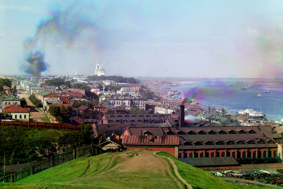 Пермь. Собор Спаса Преображения. архивная фотография, Фото С.М. Прокудина-Горского №20451 по каталогу на сайте библиотеки Конгресса США. На горе - Собор Спаса Преображения, левее и дальше собор - Троицы Живоначальной.