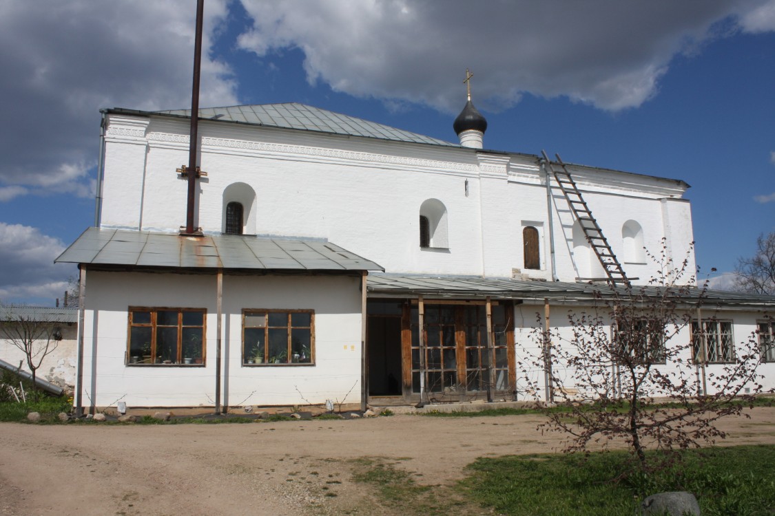 Селижарово. Селижаров Троицкий монастырь. Церковь Петра и Павла. фасады