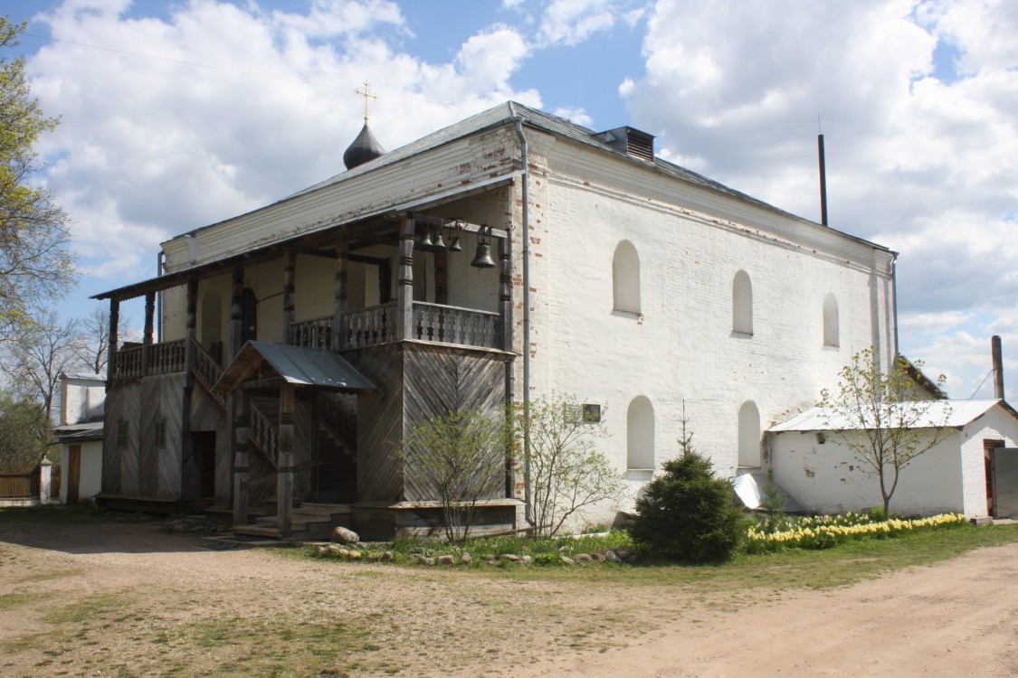 Селижарово. Селижаров Троицкий монастырь. Церковь Петра и Павла. фасады