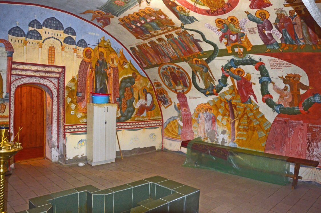 Селижаров Троицкий монастырь. Церковь Петра и Павла, Селижарово (Селижаровский район, Тверская область). интерьер и убранство, Интерьер крестильного храма