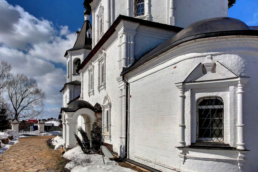 Церковь Михаила Архангела, Станиславль (Новомосковский административный округ (НАО), г. Москва). архитектурные детали