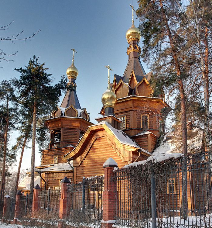 Барвиха, деревня. Церковь Покрова Пресвятой Богородицы (новая). фасады