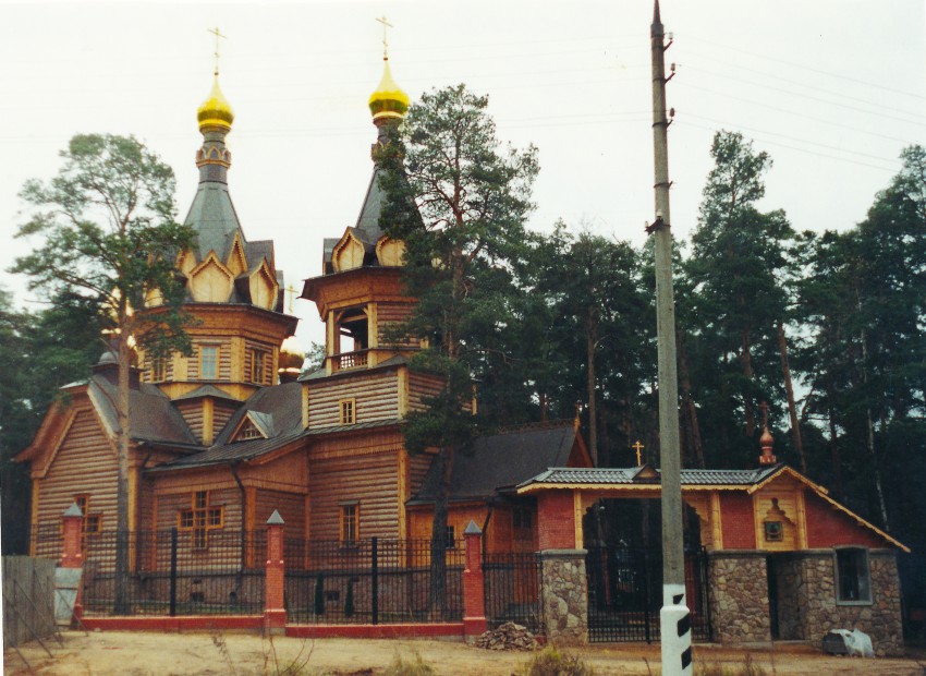 Церковь Покрова Пресвятой Богородицы (новая), Барвиха, деревня (Одинцовский городской округ и ЗАТО Власиха, Краснознаменск, Московская область). фасады