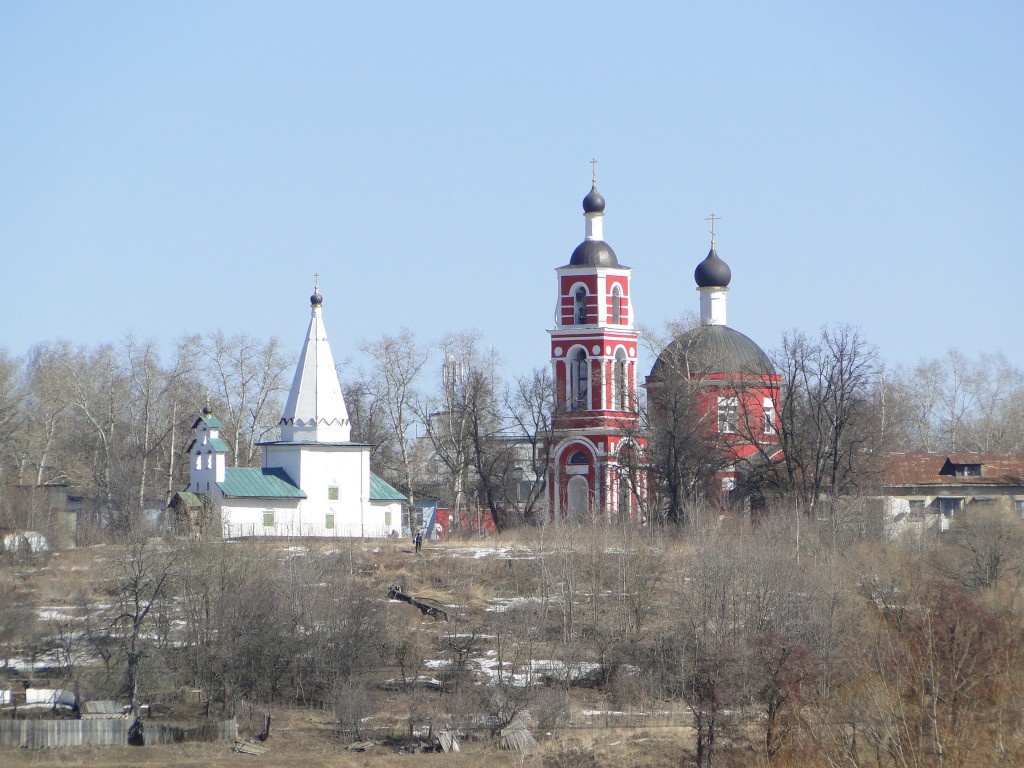 Церковь Петра и Павла, Лыткарино (Люберецкий городской округ, гг. Лыткарино, Котельники, Московская область). общий вид в ландшафте, Лыткарино. Никольский храм, храм Петра и Павла. Вид с берега Москвы - реки