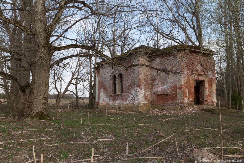 Церковь Преображения Господня, Раскулицы, урочище (Волосовский район, Ленинградская область). фасады