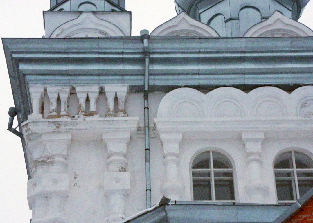 Церковь Иоанна Богослова, Ивановское (Кингисеппский район, Ленинградская область). архитектурные детали, Фрагменты фасада