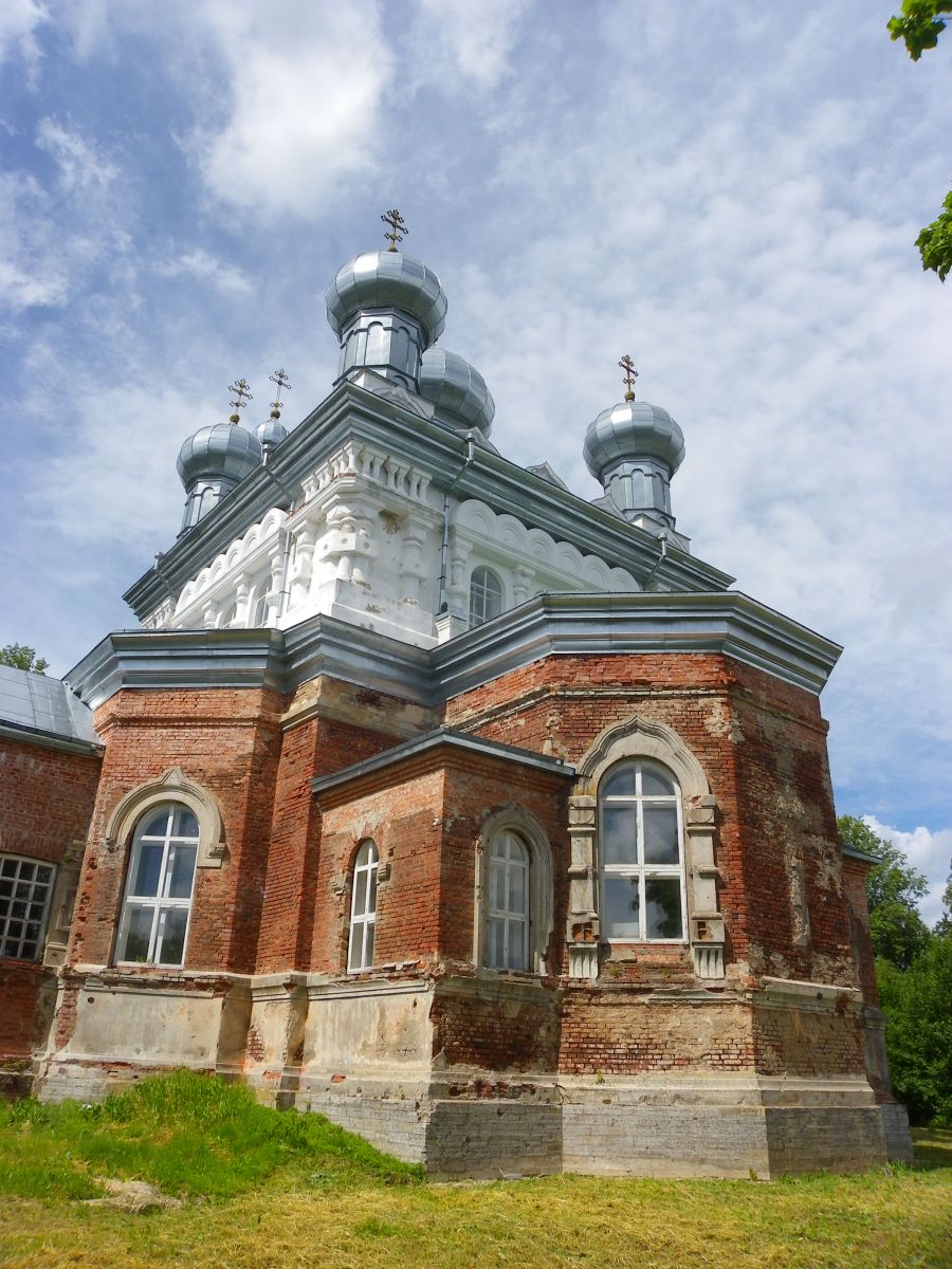 Церковь Иоанна Богослова, Ивановское (Кингисеппский район, Ленинградская область). фасады, Вид со сторны алтаря