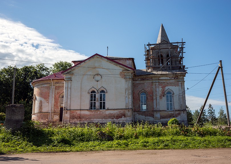 Церковь Екатерины, Каложицы (Волосовский район, Ленинградская область). фасады, Вид с северной стороны.