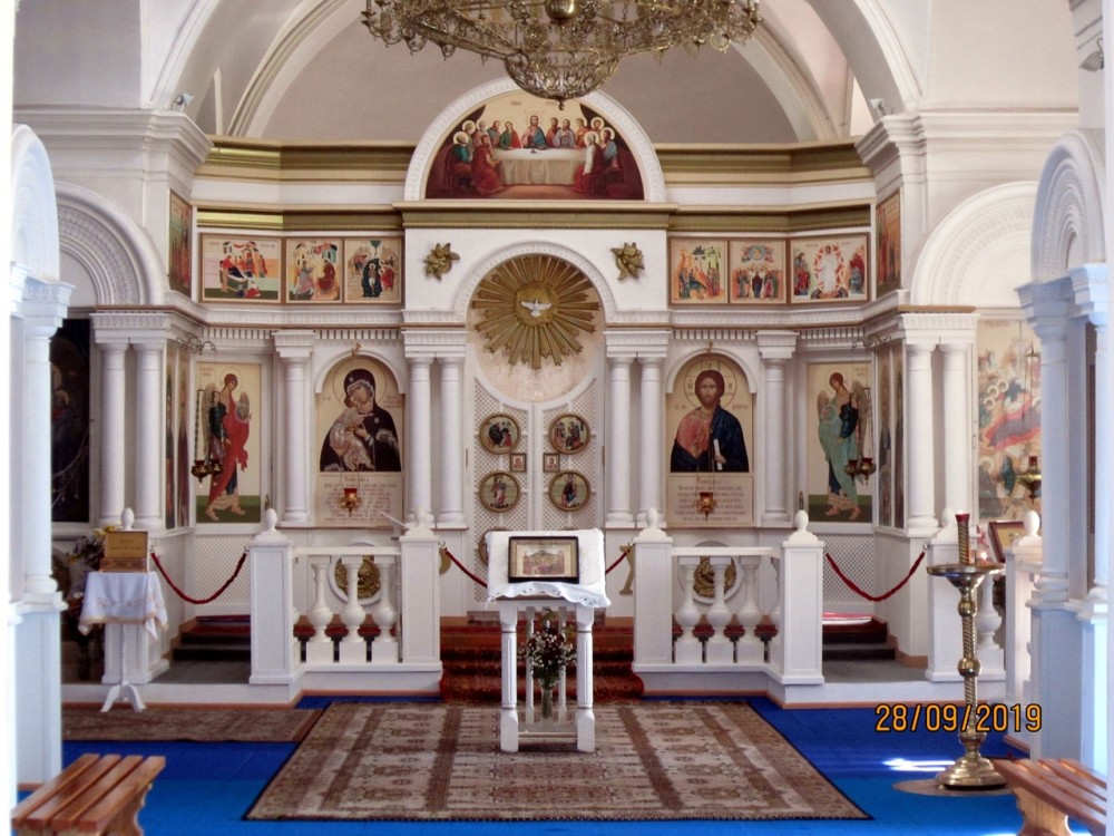 Церковь Рождества Христова, Надкопанье (Волховский район, Ленинградская область). интерьер и убранство, Главный иконостас церкви Рождества Христова.