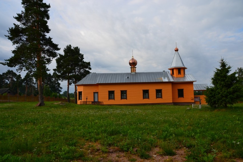 Церковь Сретения Господня, Родионово (Подпорожский район, Ленинградская область). фасады