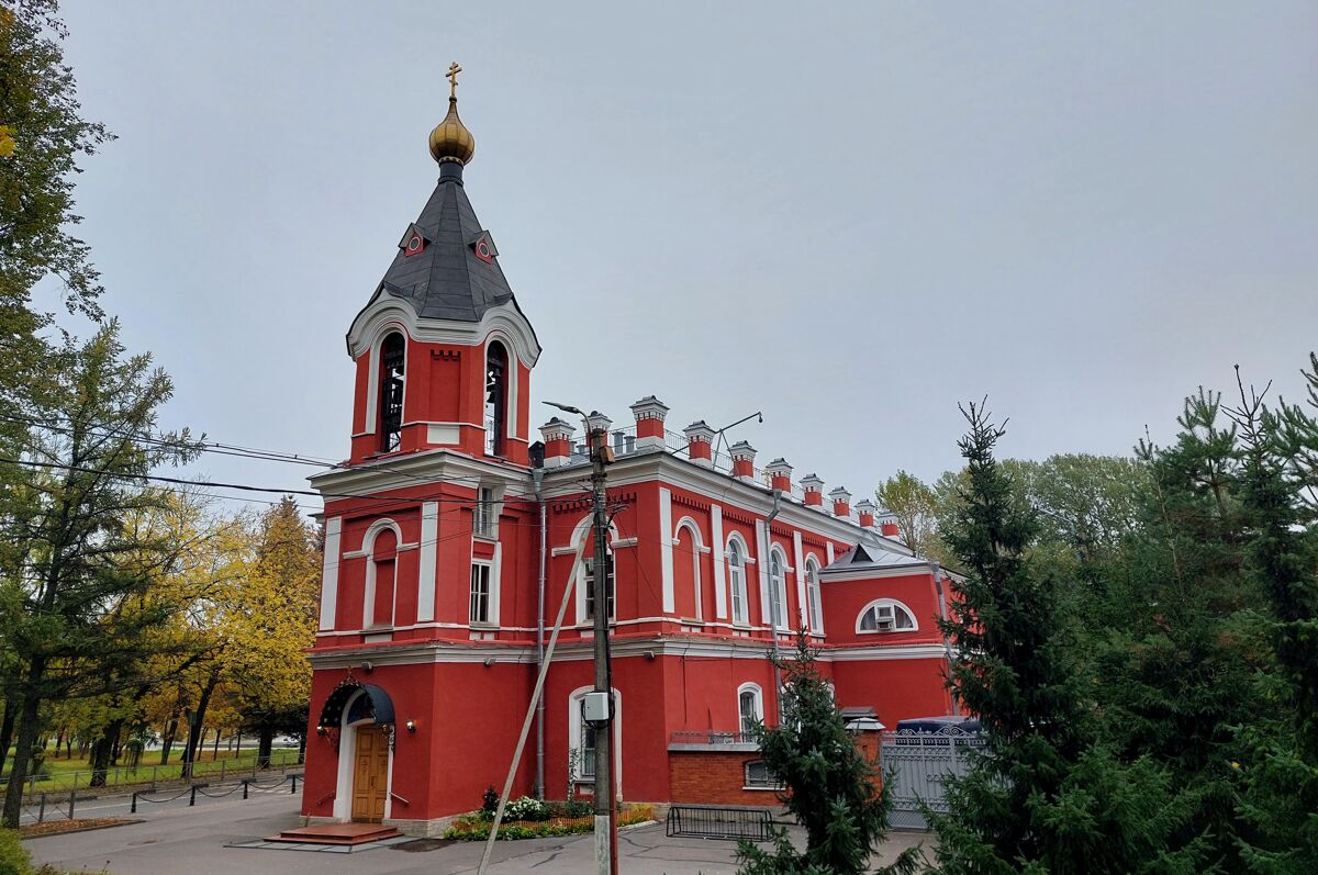 Церковь Вознесения Господня в Колпине, Колпино (Санкт-Петербург, Колпинский район, г. Санкт-Петербург). общий вид в ландшафте
