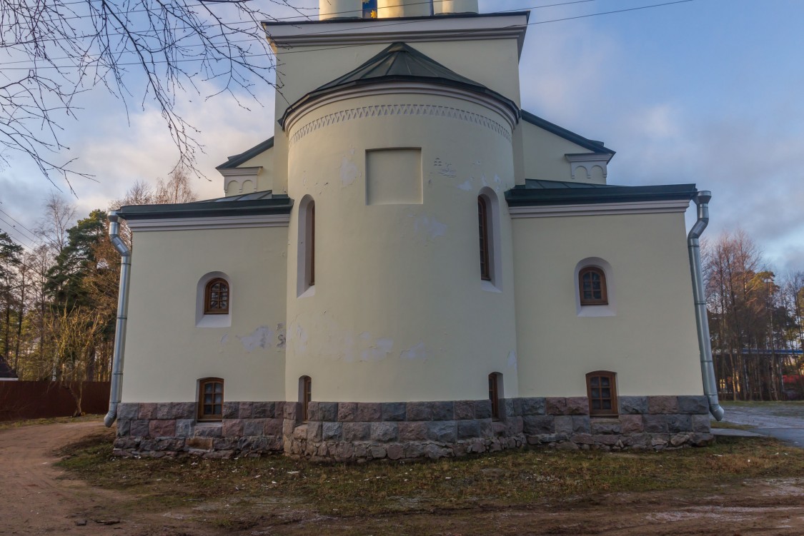 Церковь Николая Чудотворца, Лебяжье (Ломоносовский район, Ленинградская область). архитектурные детали, Апсиды