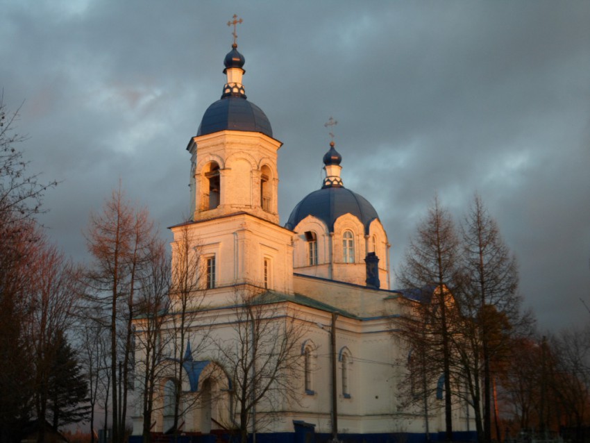 Церковь Воздвижения Креста Господня, Ополье (Кингисеппский район, Ленинградская область). фасады