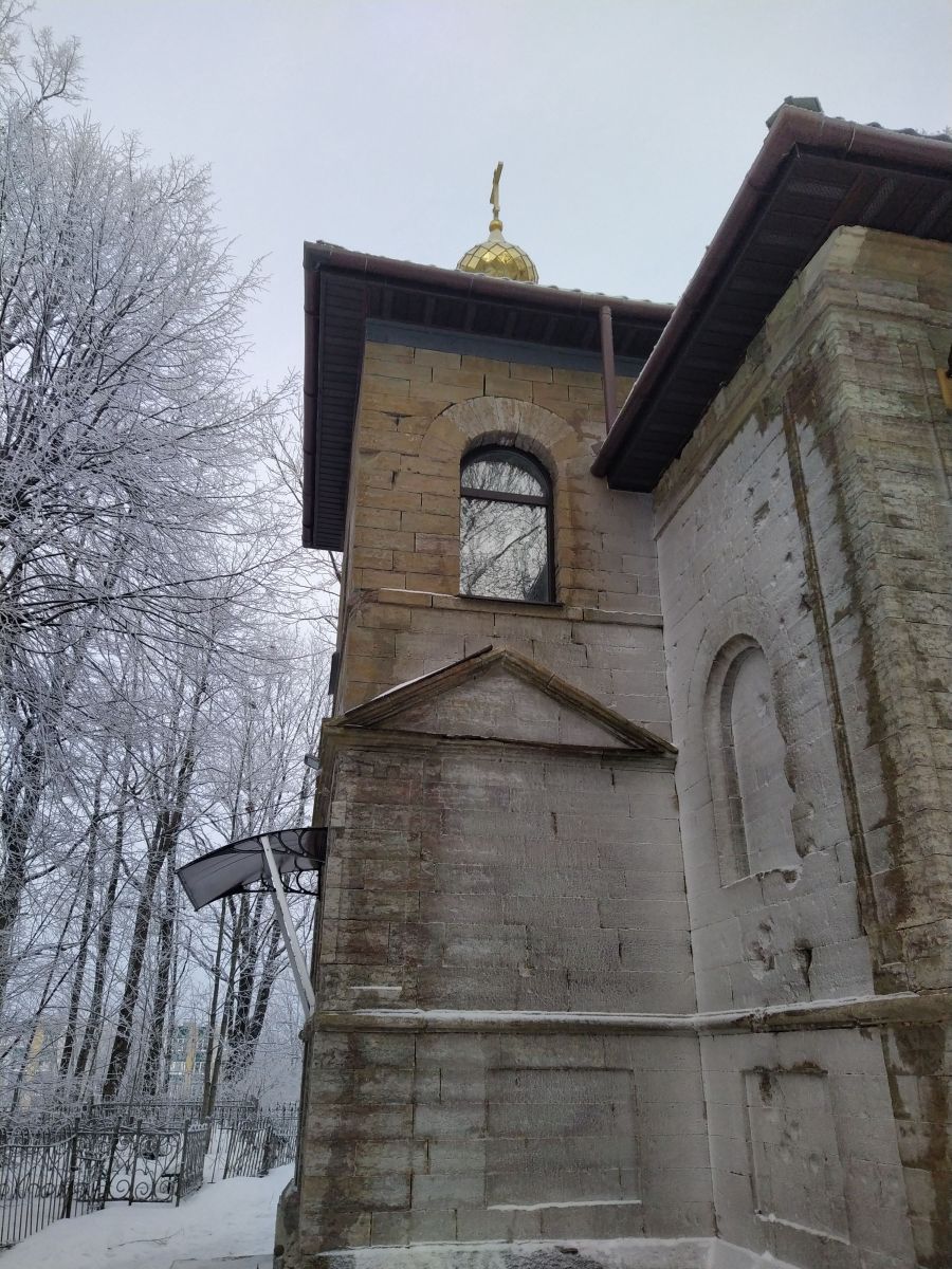 Церковь Петра и Павла на кладбище, Ивангород (Кингисеппский район, Ленинградская область). архитектурные детали, Зимний вид