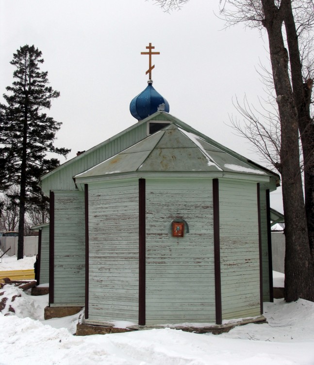 Сенно. Троицкий скит. Церковь Флора и Лавра. фасады, Алтарная абсида