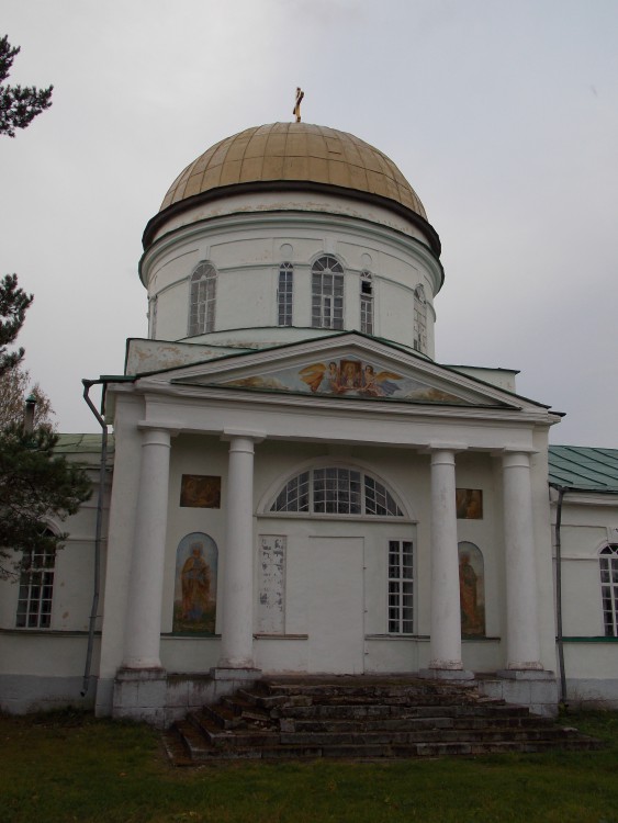 Церковь Петра и Павла, Сомино (Бокситогорский район, Ленинградская область). архитектурные детали, Центральная часть храма