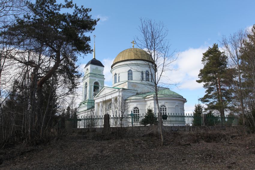 Сомино. Церковь Петра и Павла. фасады