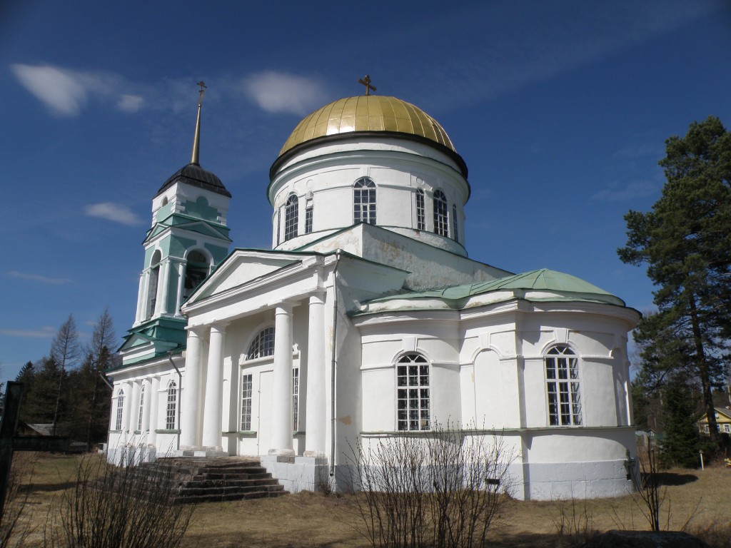 Сомино. Церковь Петра и Павла. фасады