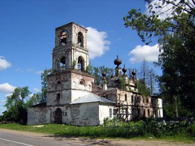 Журавлево. Церковь Воскресения Христова