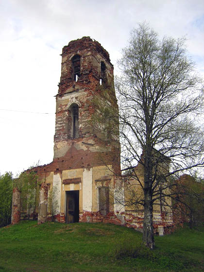 Окулово. Церковь Михаила Архангела. фасады