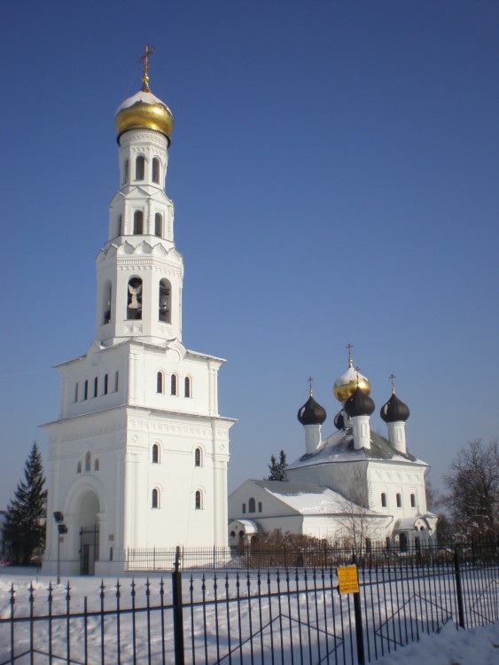 Храмовый комплекс. Церкви Успения Пресвятой Богородицы и Троицы Живоначальной, Завидово (Конаковский район, Тверская область). фасады