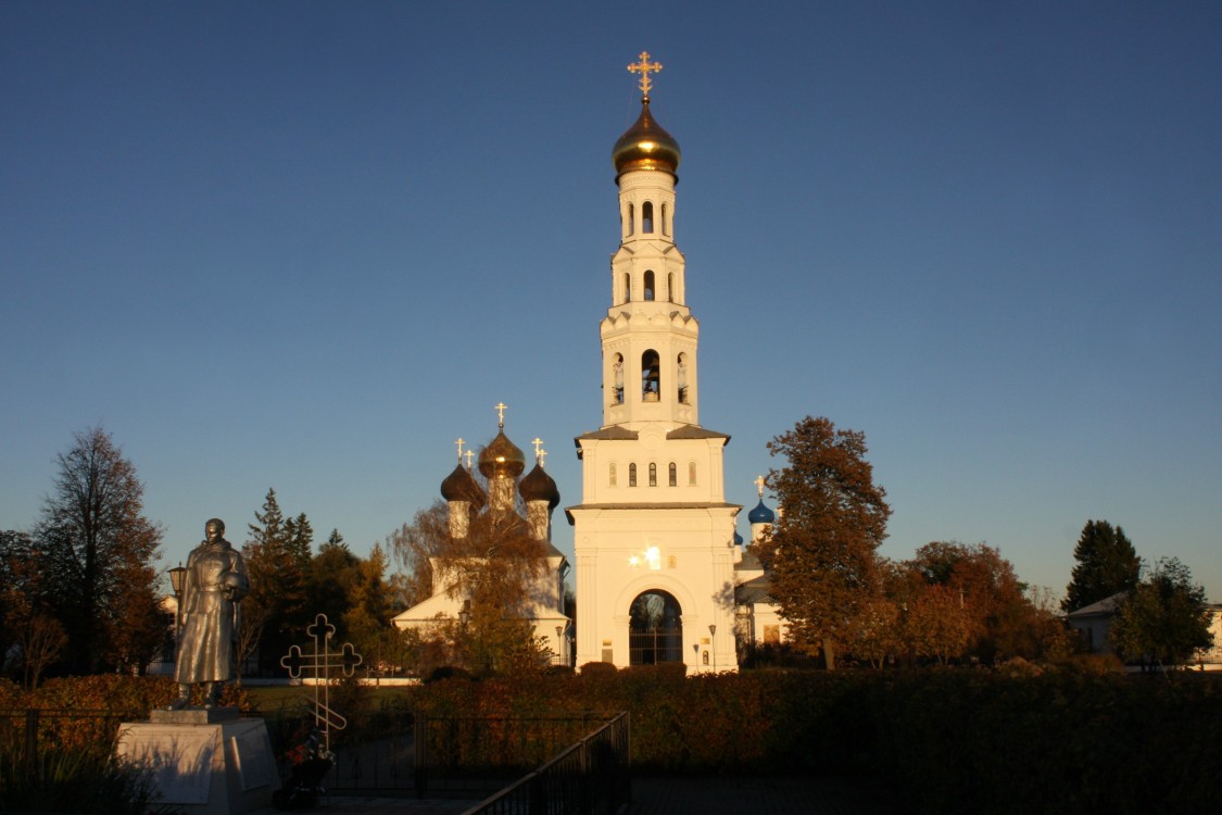 Храмовый комплекс. Церкви Успения Пресвятой Богородицы и Троицы Живоначальной, Завидово (Конаковский район, Тверская область). фасады