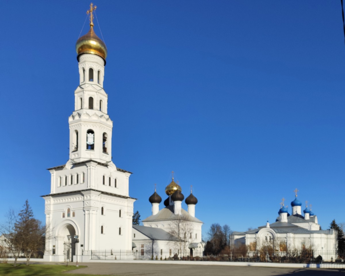 Храмовый комплекс. Церкви Успения Пресвятой Богородицы и Троицы Живоначальной, Завидово (Конаковский район, Тверская область). фасады