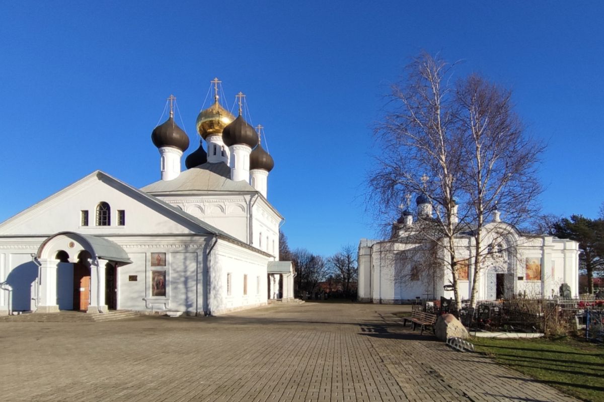 Храмовый комплекс. Церкви Успения Пресвятой Богородицы и Троицы Живоначальной, Завидово (Конаковский район, Тверская область). фасады