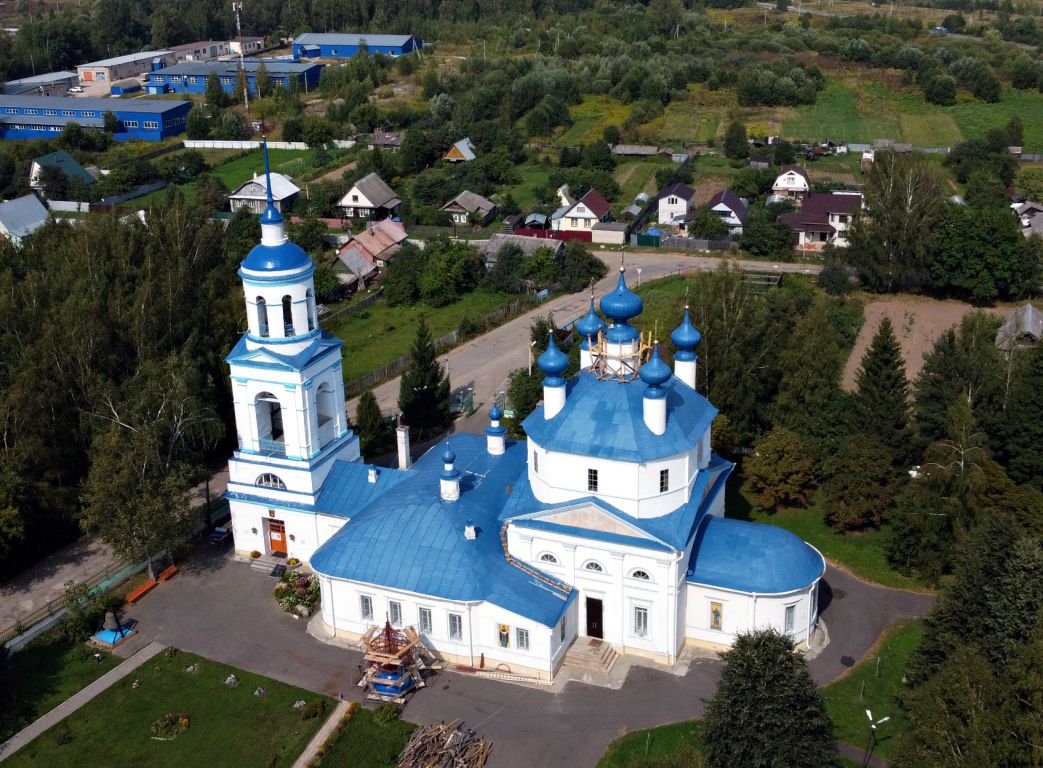 Церковь Илии Пророка, Селихово (Конаковский район, Тверская область). общий вид в ландшафте