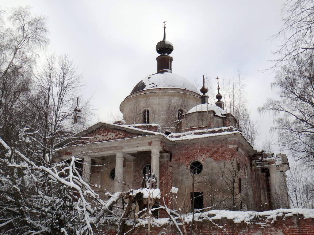 Фёдоровское. Церковь Успения Пресвятой Богородицы. фасады