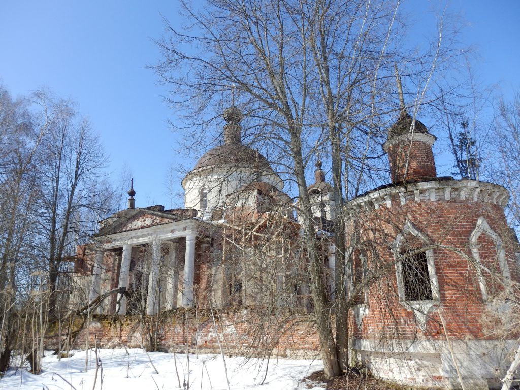 Фёдоровское. Церковь Успения Пресвятой Богородицы. фасады