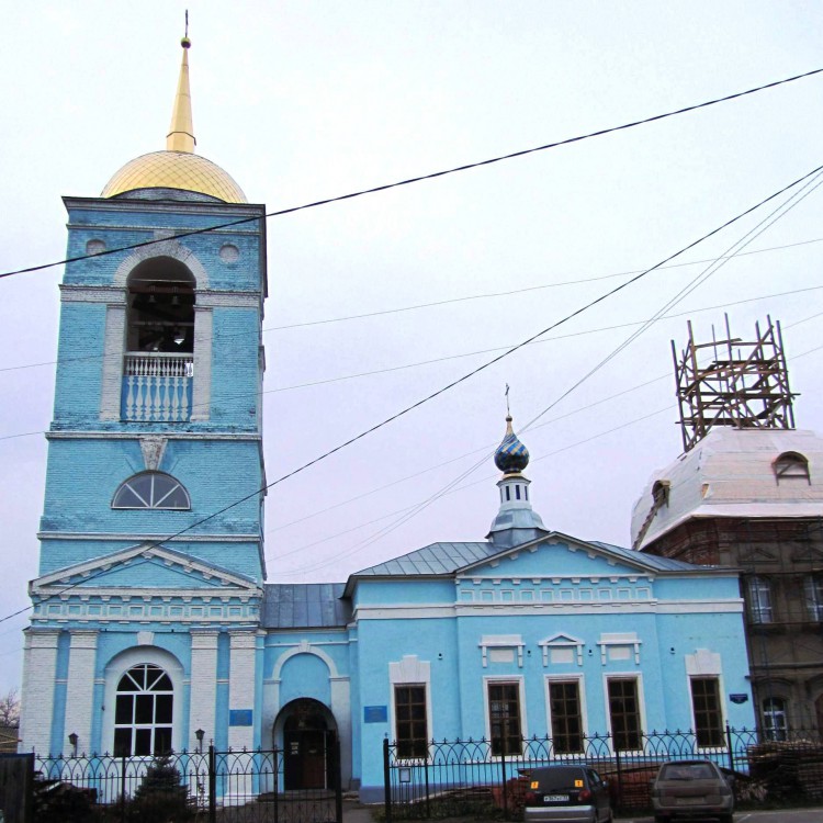 Муром. Церковь Успения Пресвятой Богородицы. фасады, южный фасад: сохранившаяся историческая часть заново оштукатурена и покрашена