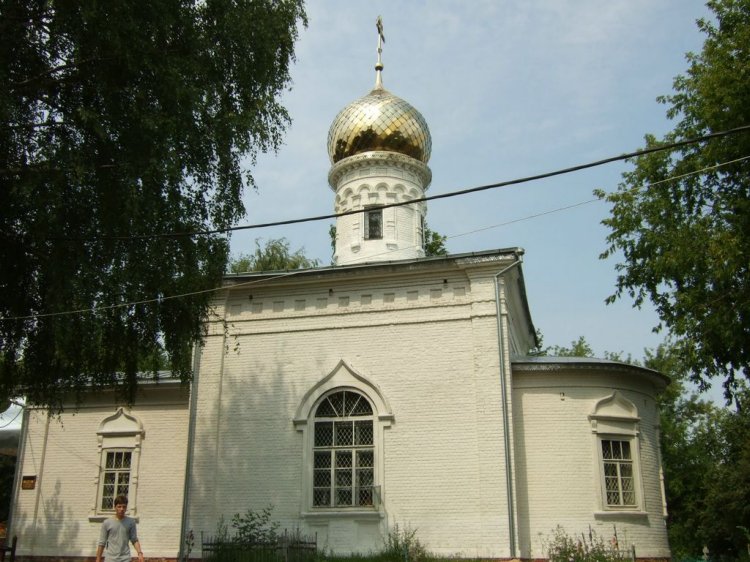 Церковь Гурия, Самона и Авива, Карачарово (Муромский район и г. Муром, Владимирская область). фасады, Построена в 1844-1845 гг.Восстановлена в 90-х гг ХХ в.В церкви находится икона свт. Ильи Муромца с частицами мощей.