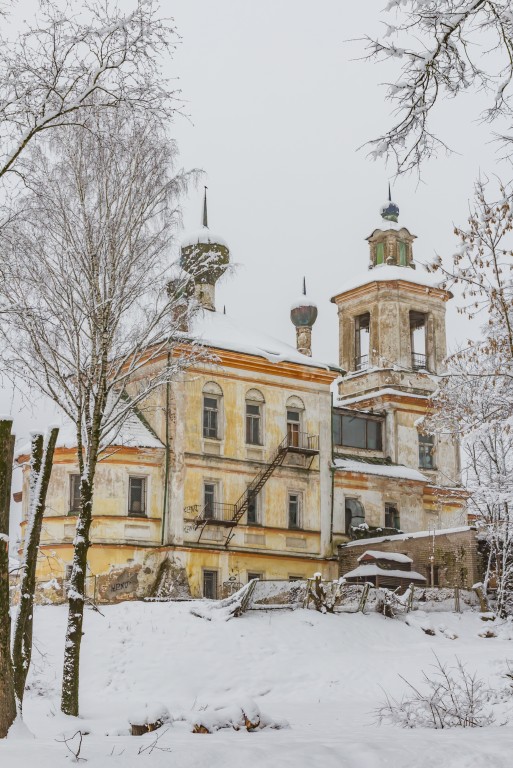 Торжок. Церковь Георгия Победоносца. фасады